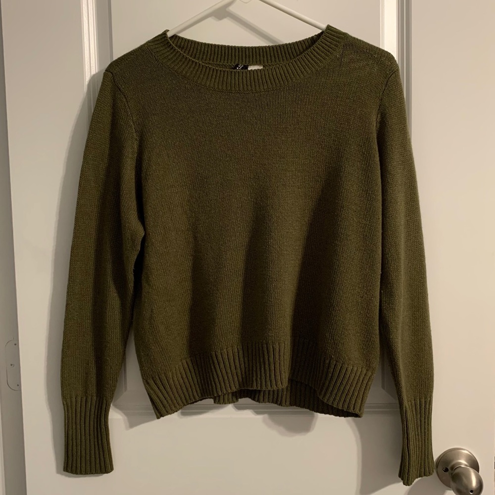 H&M Divided Olive Green Sweater
